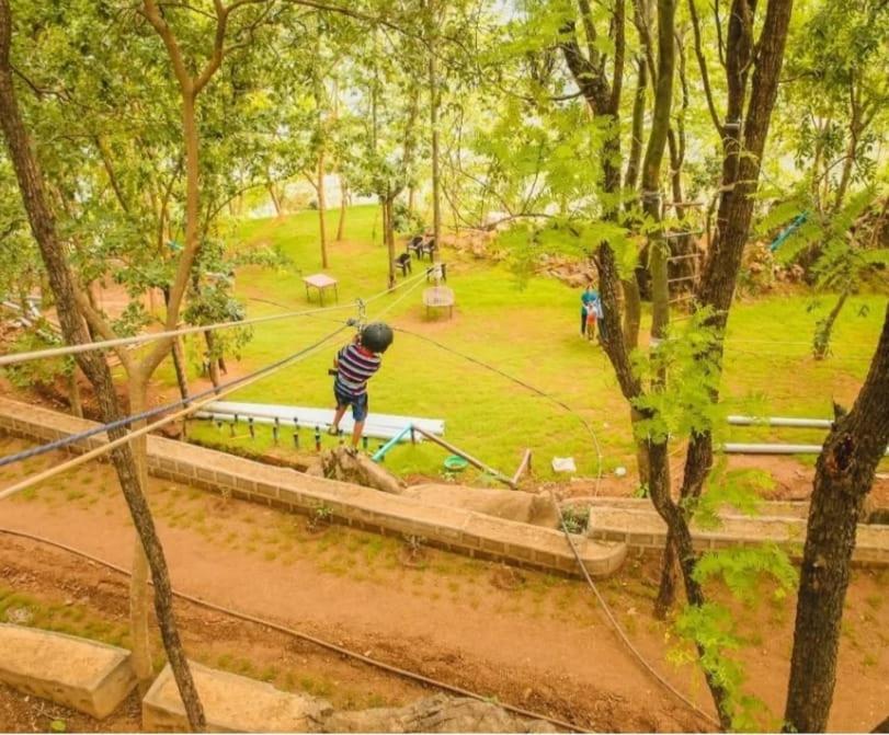 Jusgar Resort And Hote Dogadda Exterior foto
